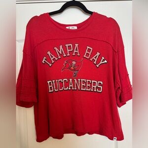 Tampa Bay Buccaneers 47 Brand Red Crewneck Short Tee L